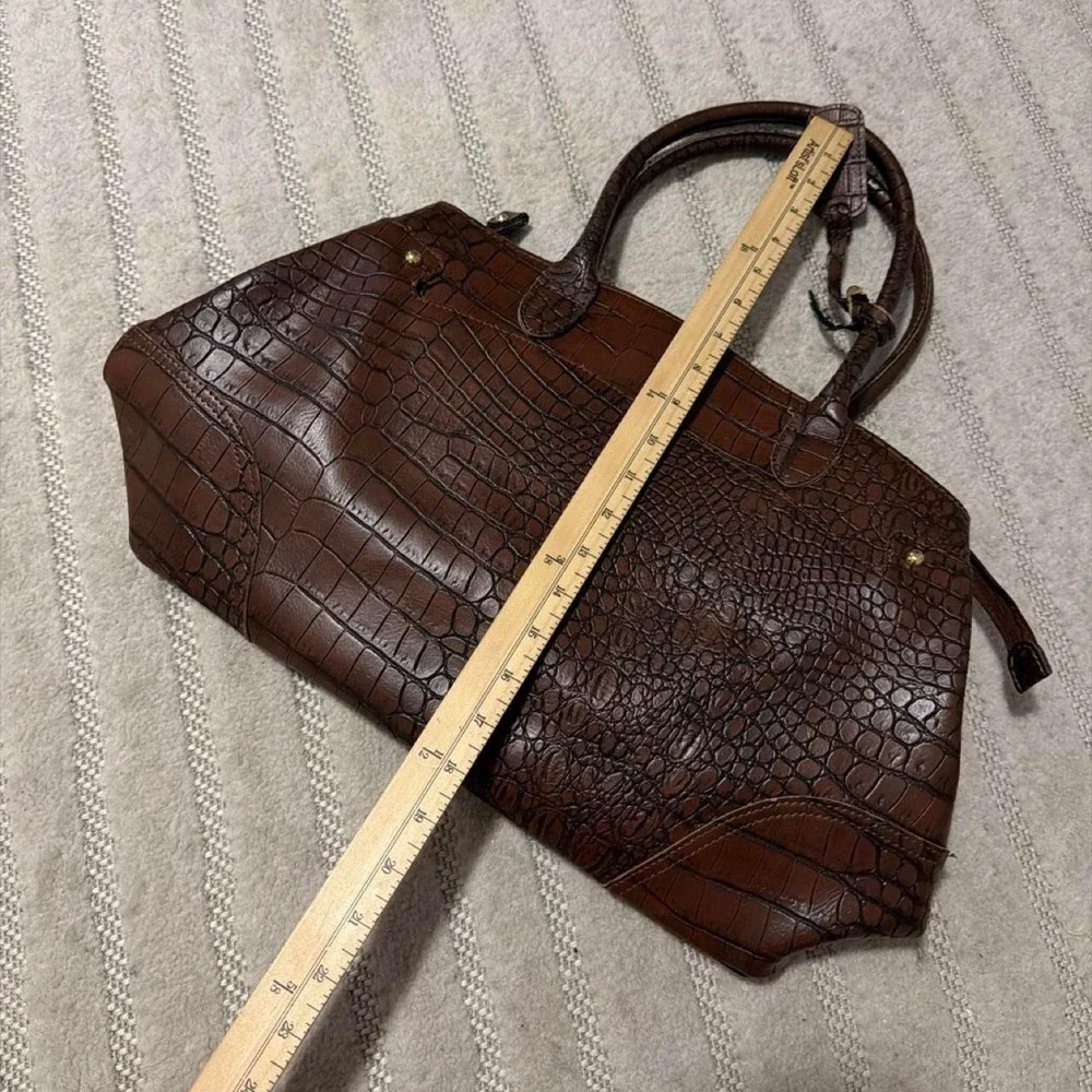 London Fog Women Shoulder Bag Faux Leather Gator Print Boho Chic Retro Casual